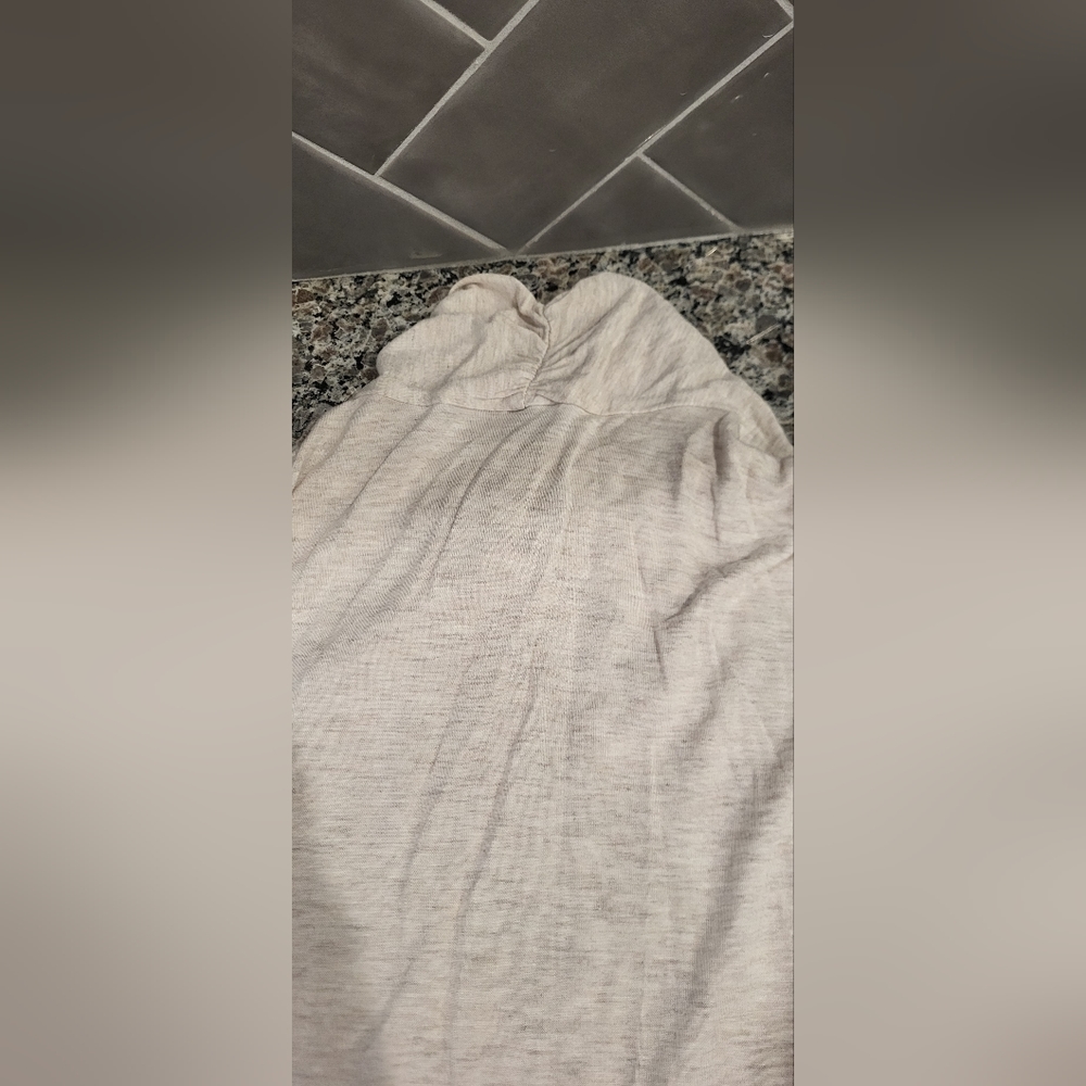 Sml Long Sleeve Apt 9 plunge Top